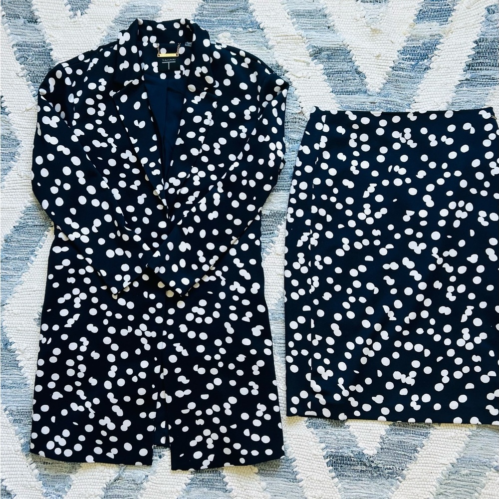 T Tahari Set Dark Blue Blazer And Skirt Combo With White Dot Pattern